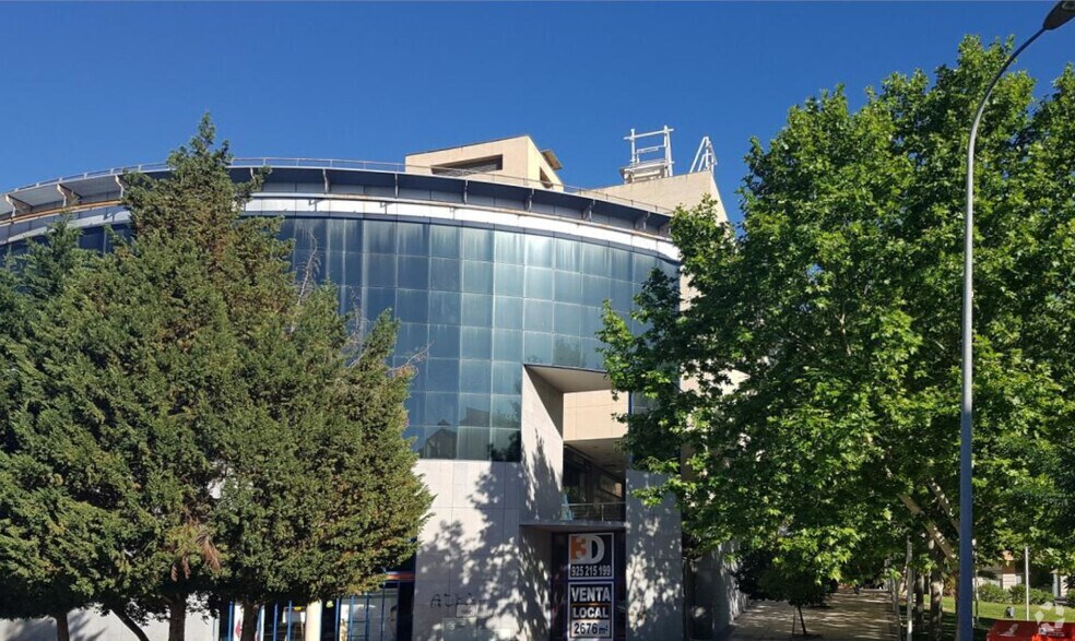 Commerce de détail dans Toledo, Toledo à vendre - Photo du bâtiment - Image 3 de 3