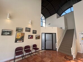 2111 W Swann Ave, Tampa, FL for lease Interior Photo- Image 2 of 11