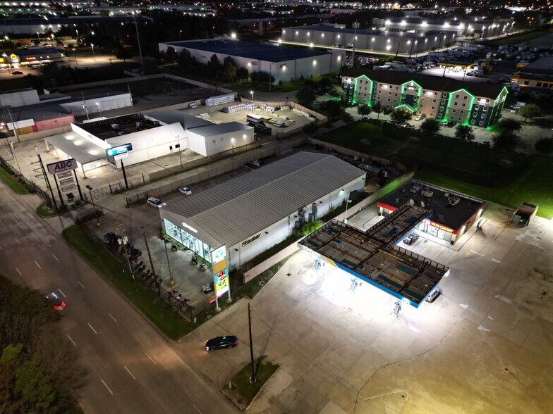 14902 N Fwy Service Rd, Houston, TX à louer - Photo du bâtiment - Image 2 de 50