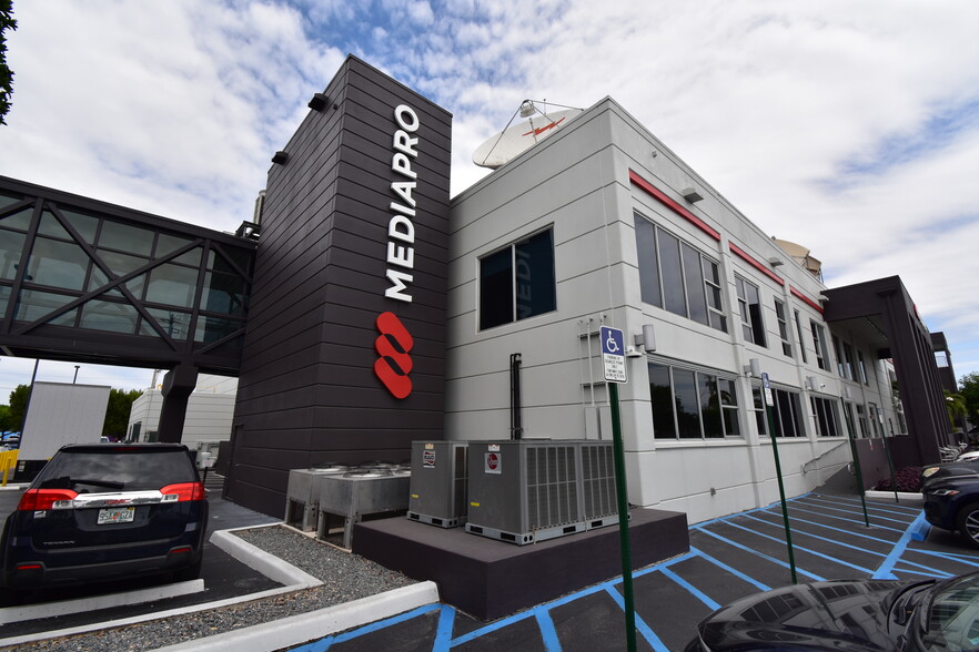 7291 NW 74th St, Medley, FL for sale - Building Photo - Image 2 of 13