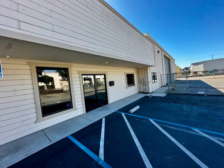 12855 Alcosta Blvd, San Ramon, CA à louer - Photo du bâtiment - Image 3 de 7