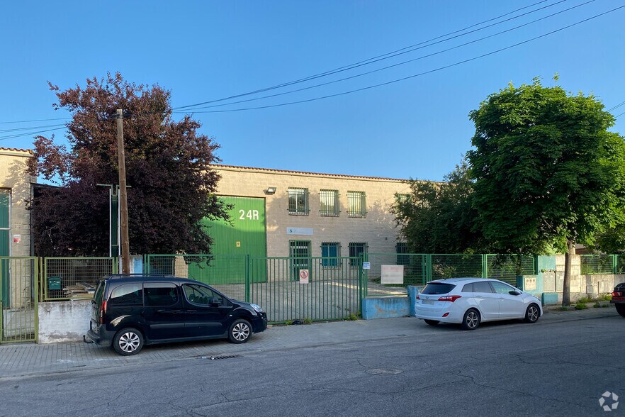 Calle los Frailes, 24 R, Daganzo de Arriba, Madrid à vendre - Photo du bâtiment - Image 3 de 3