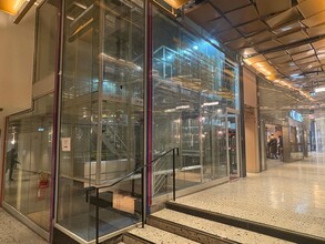 68 Avenue Des Champs Elysées, Paris for lease Interior Photo- Image 2 of 5