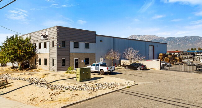 Plus de détails pour 14754 Ceres Ave, Fontana, CA - Industriel à louer