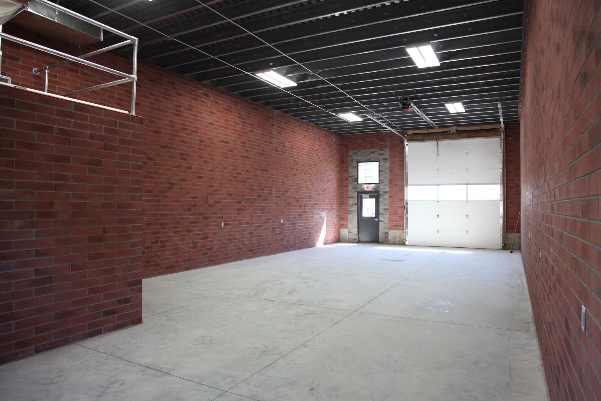 6588 Center Industrial Dr, Jenison, MI for lease Interior Photo- Image 1 of 6