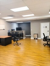 171 E Thousand Oaks Blvd, Thousand Oaks, CA à louer Photo intérieure- Image 2 de 4