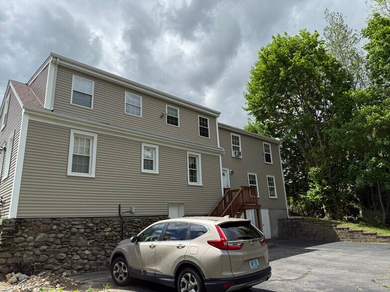 980 Eddie Dowling Hwy, North Smithfield, RI à vendre - Photo principale - Image 3 de 20