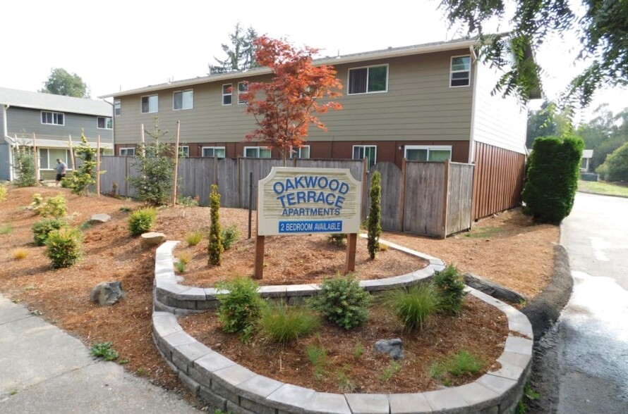 900 S 10th St, Lebanon, OR à vendre - Photo principale - Image 1 de 1