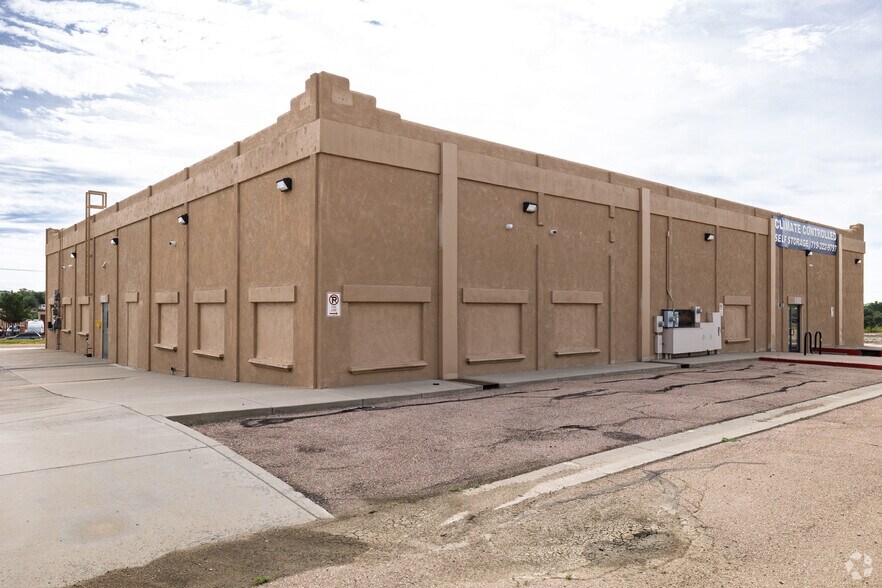 6910 Bandley Dr, Fountain, CO à vendre - Photo du bâtiment - Image 3 de 15