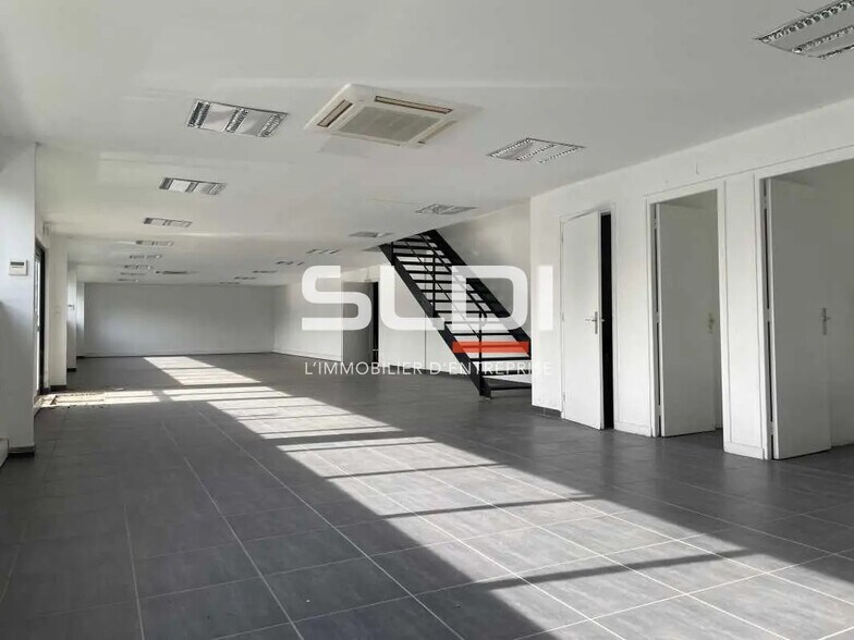 Flex in Vénissieux for sale - Interior Photo - Image 3 of 6