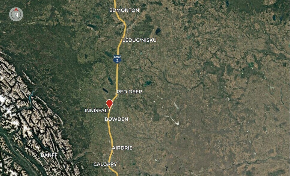 3201 52 Ave, Innisfail, AB à vendre - Photo du bâtiment - Image 3 de 3