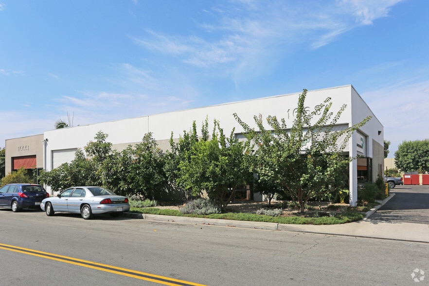 16631 Burke Ln, Huntington Beach, CA for lease - Building Photo - Image 2 of 3