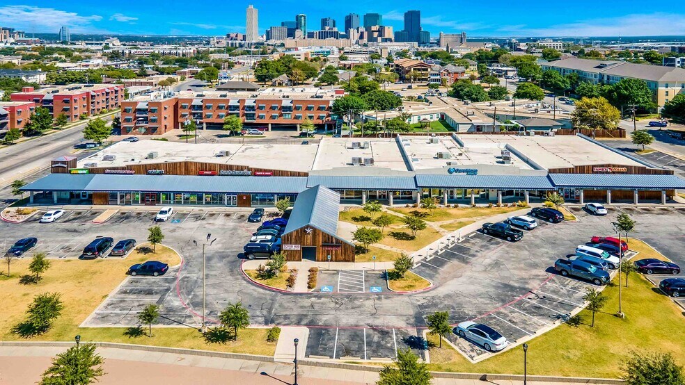 1024 W Rosedale St, Fort Worth, TX à louer - Photo du bâtiment - Image 1 de 9