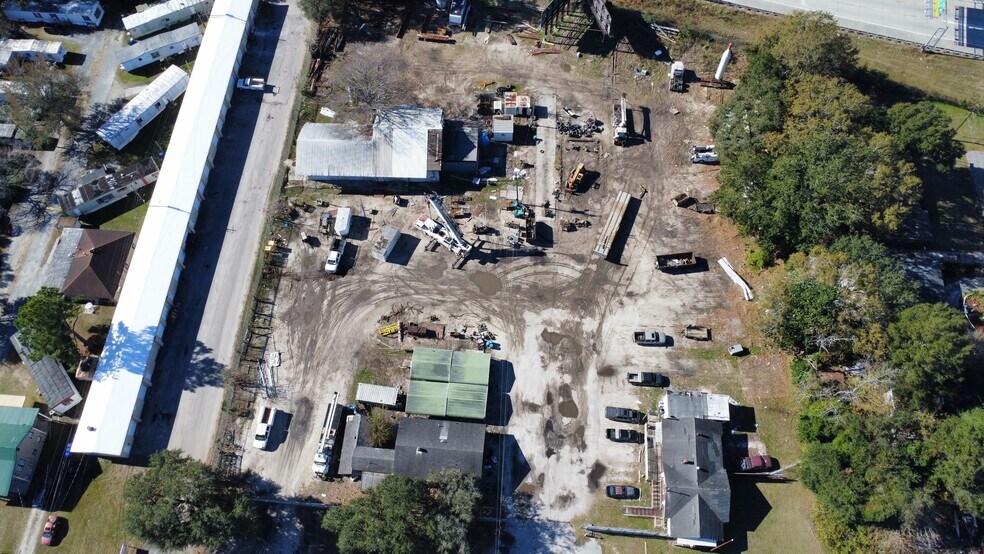 5541 Woodbine Ave, North Charleston, SC à vendre - Photo du bâtiment - Image 3 de 7