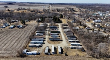 Eastern Iowa Mobile Home Park Portfolio portfolio of 4 properties for sale on LoopNet.ca - Primary Photo - Image 2 of 4