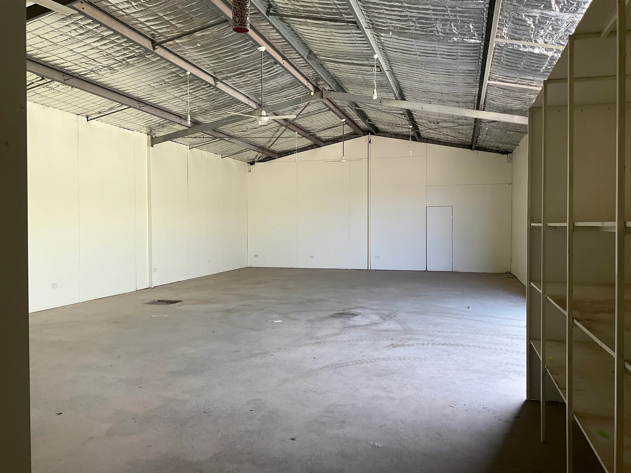 5 Hickey Dr, Moama for lease Interior Photo- Image 1 of 3