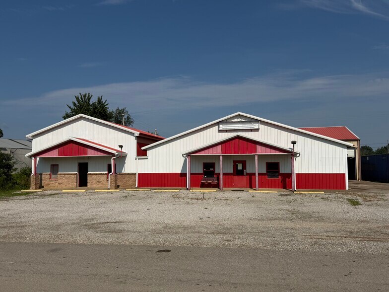 1425 N Hwy 127 Bypass, Lawrenceburg, KY à vendre - Photo du bâtiment - Image 1 de 10