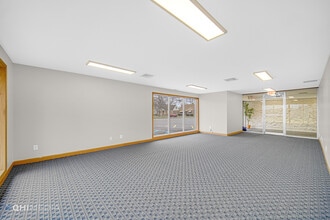 904 W Old Ridge Rd, Hobart, IN for lease Building Photo- Image 1 of 5