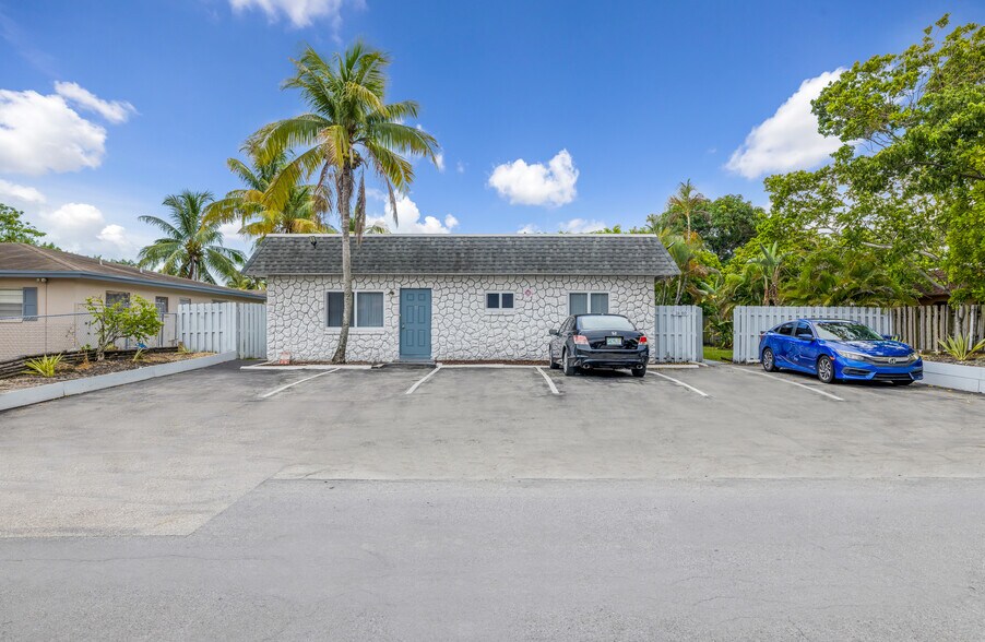 1480 NW 20th Ct, Fort Lauderdale, FL à vendre - Photo du bâtiment - Image 3 de 14