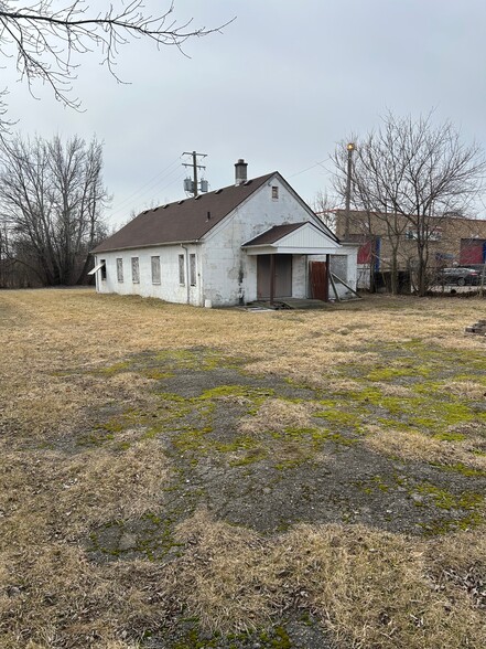 28075 Joy rd, Westland, MI for sale - Primary Photo - Image 1 of 3