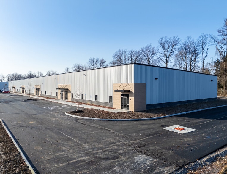 1931 Jetway Blvd, Columbus, OH for lease - Building Photo - Image 2 of 9