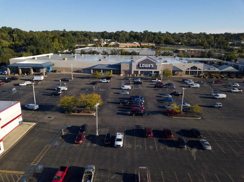 5371-5385 Ridge Ave, Cincinnati, OH à louer - Photo du bâtiment - Image 2 de 3