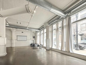 2255 S Michigan Ave, Chicago, IL à louer Photo intérieure- Image 1 de 6