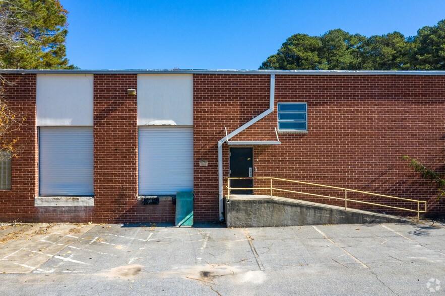 4445 Wendell Dr SW, Atlanta, GA for lease - Building Photo - Image 2 of 22