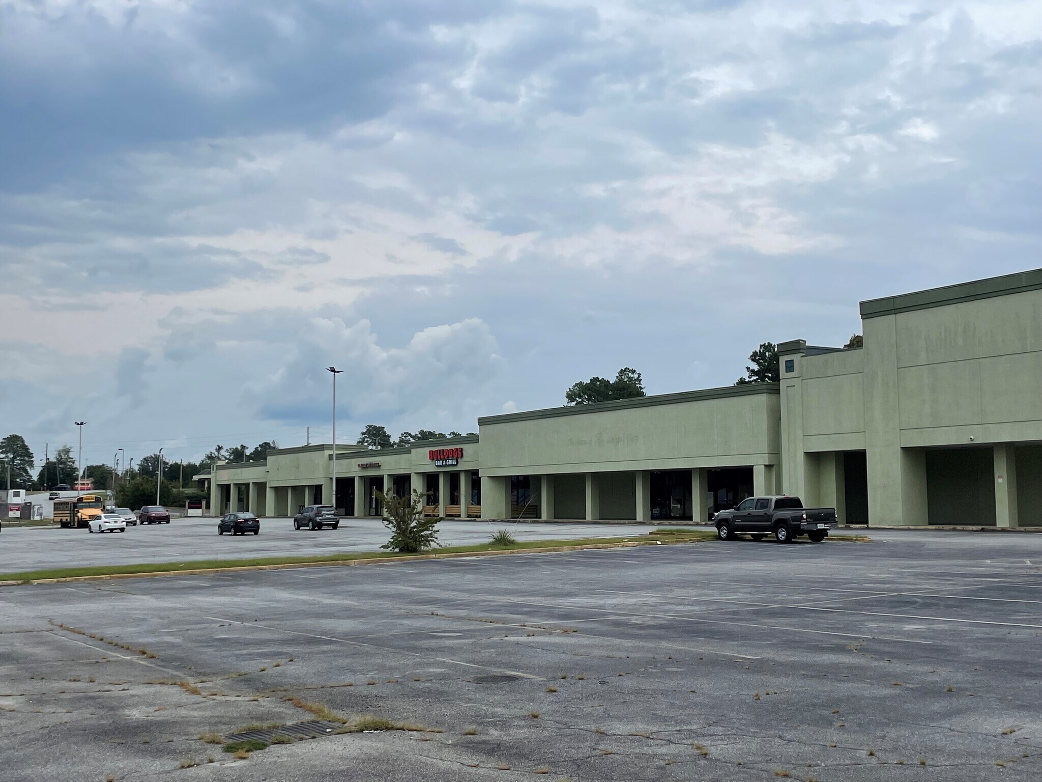 3730-3770 Eisenhower Pky, Macon-Bibb, GA for lease Building Photo- Image 1 of 4