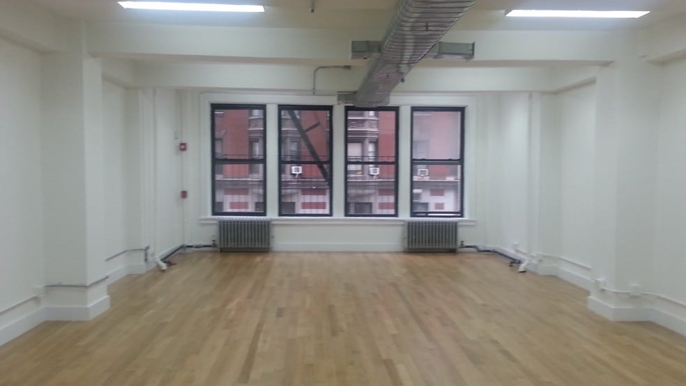 12 E 32nd St, New York, NY for lease - Building Photo - Image 3 of 10