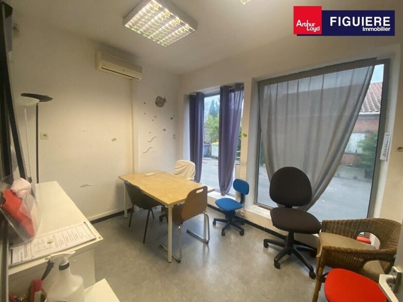 Office in Salon-de-Provence for lease - Building Photo - Image 3 of 14