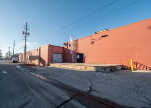 1451 Broadview Ave, Columbus, OH for lease Building Photo- Image 2 of 3