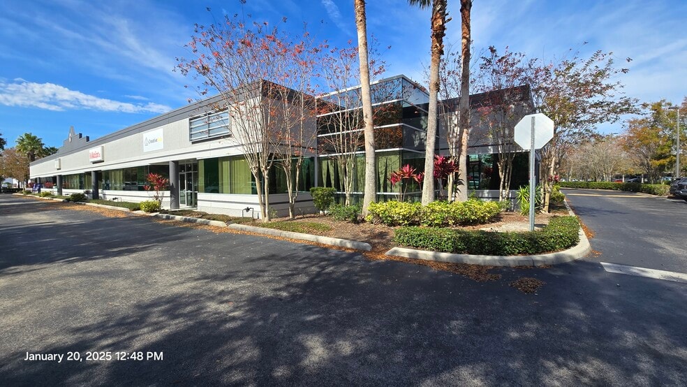 7901 Kingspointe Pky, Orlando, FL for lease - Building Photo - Image 3 of 18