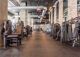 Plus de détails pour 221 SW 1st Ave, Fort Lauderdale, FL - Bureau à louer