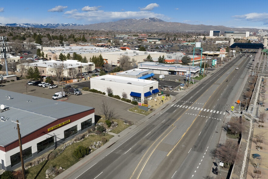 4165 S Virginia St, Reno, NV for lease - Building Photo - Image 3 of 3