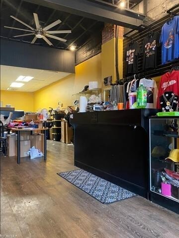 15120 Harper St, Detroit, MI à vendre Photo intérieure- Image 1 de 5