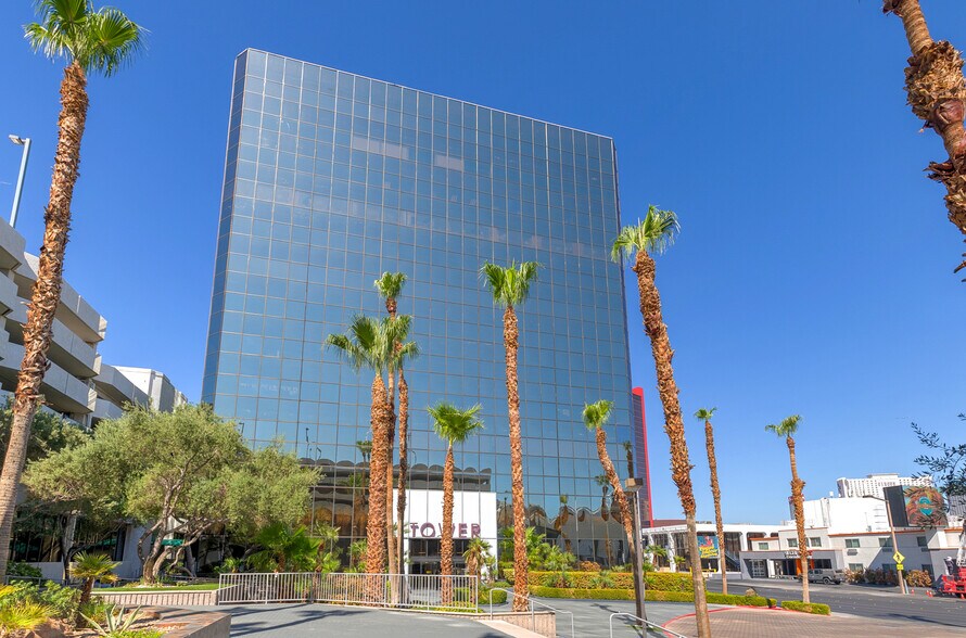 101 Convention Center Dr, Las Vegas, NV à louer - Photo du bâtiment - Image 1 de 14