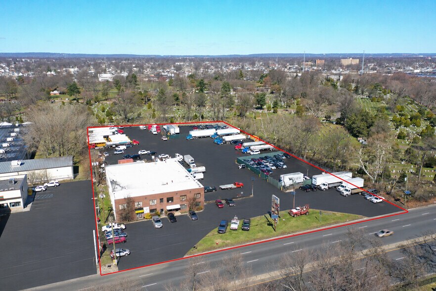801 E Edgar Rd, Linden, NJ à louer - Photo du bâtiment - Image 1 de 1