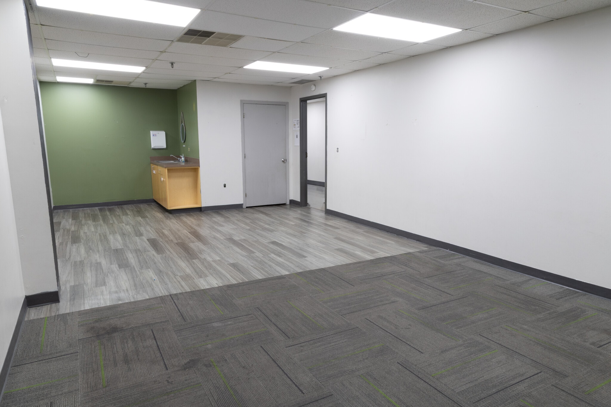 3609 SW State Route 7, Blue Springs, MO for lease Interior Photo- Image 1 of 6