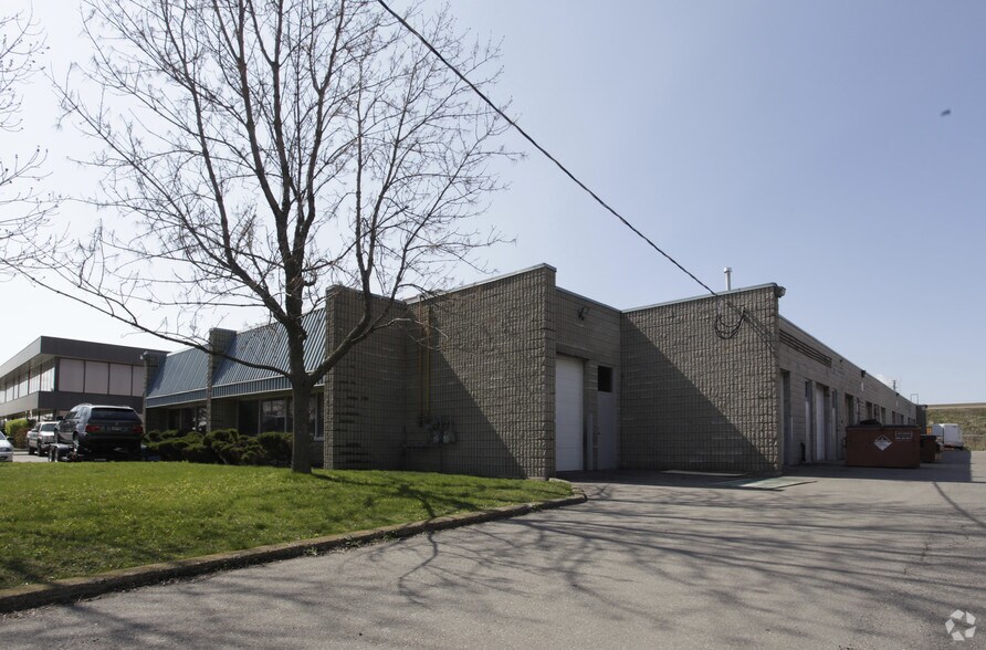 6 Tilbury Ct, Brampton, ON for lease - Building Photo - Image 2 of 2