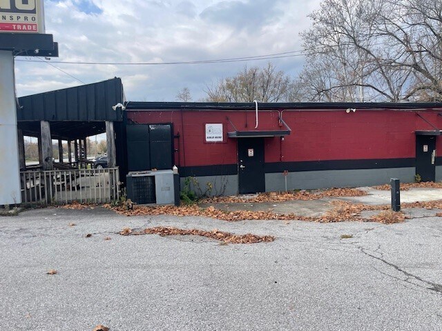 1012 E Hackberry St, Salem, IN à vendre - Photo du bâtiment - Image 3 de 13