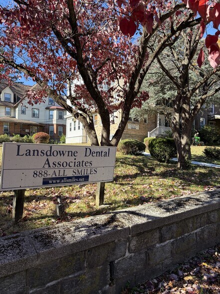 8 Runnemede Ave, Lansdowne, PA à vendre - Photo du bâtiment - Image 3 de 11