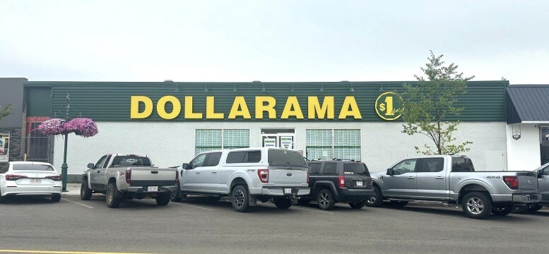 5137 50 St, Barrhead, AB à vendre Photo du bâtiment- Image 1 de 1