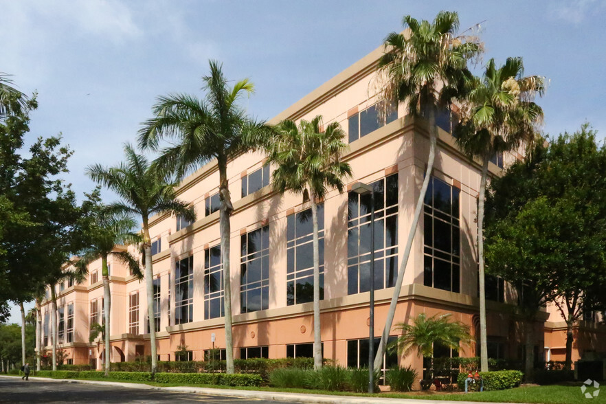 1600 Sawgrass Corporate Pky, Sunrise, FL for lease - Building Photo - Image 3 of 5