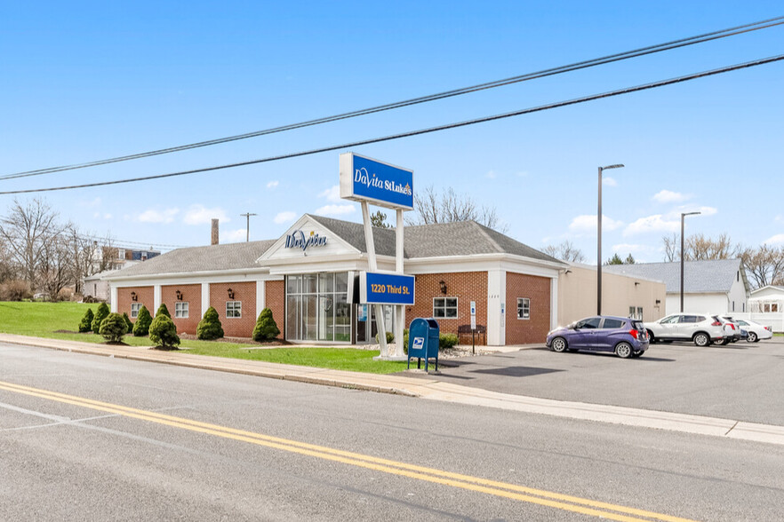 1220 3rd St, Whitehall, PA à vendre - Photo du bâtiment - Image 1 de 1