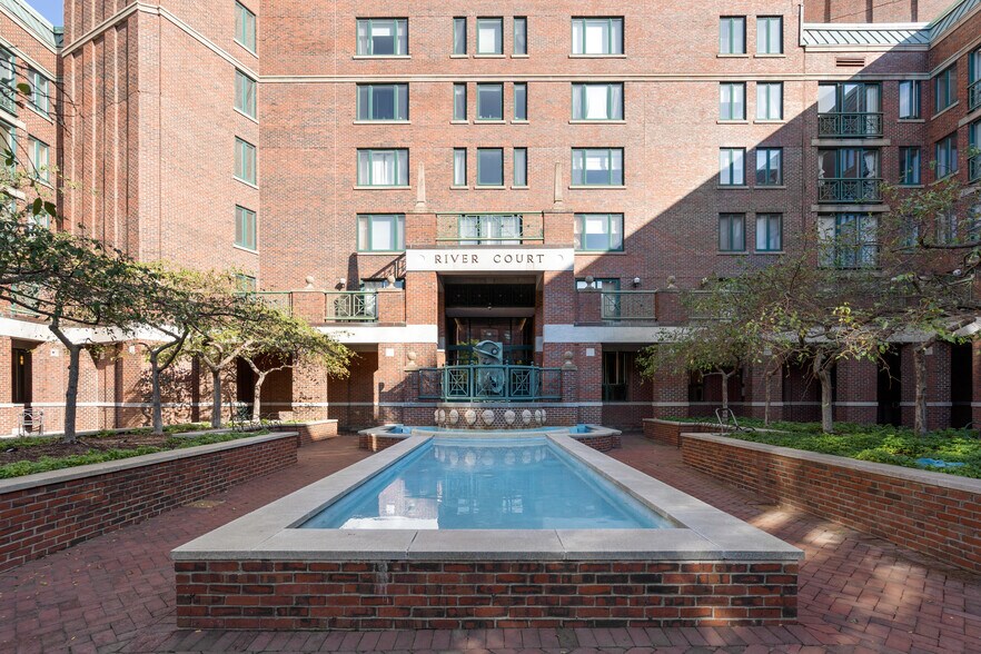 10 Rogers St, Cambridge, MA à louer - Photo du bâtiment - Image 2 de 19