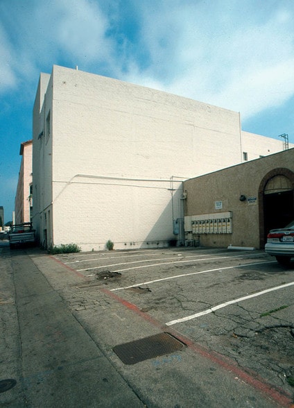 9406-9424 Dayton Way, Beverly Hills, CA à louer - Photo du bâtiment - Image 2 de 3