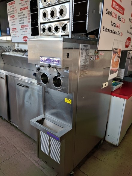 220 E Route 130 S, Burlington, NJ à vendre - Photo intérieure - Image 2 de 9