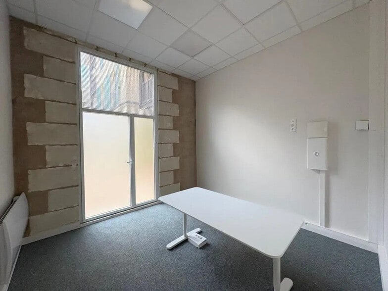 Bureau dans Saint-Germain-en-Laye à louer - Photo intérieure - Image 3 de 5