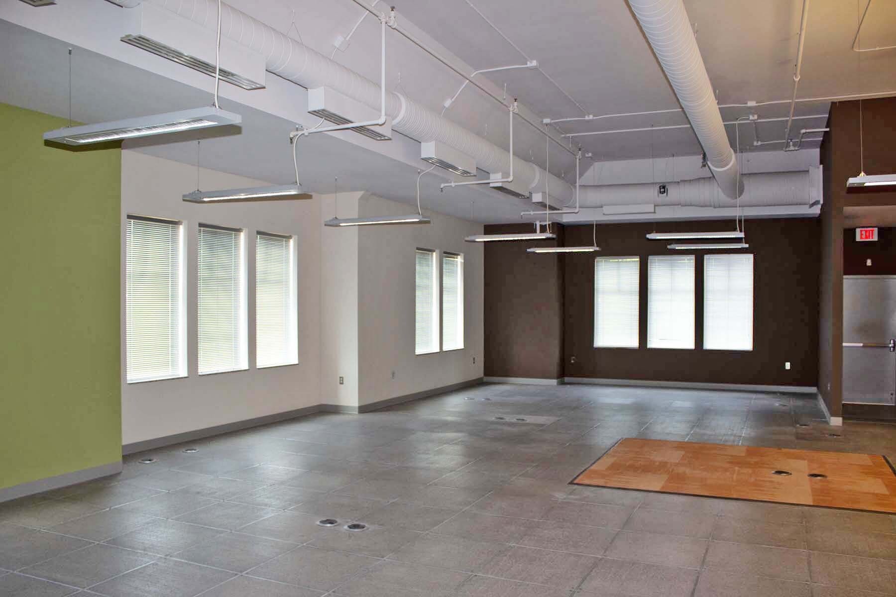 1429 W Saginaw St, East Lansing, MI for lease Interior Photo- Image 1 of 5